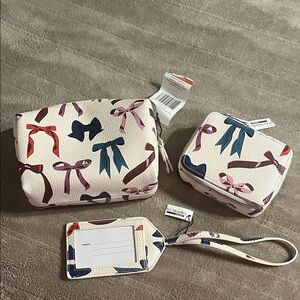 NWOT Vera Bradley Bow Patterned Gift set